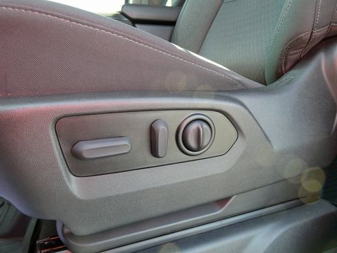 Certified 2022 Chevrolet Silverado 2500 LT w/ Convenience Package image 27