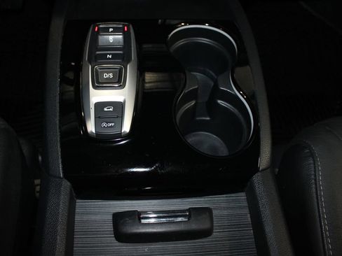 Used 2021 Honda Pilot Touring image 26