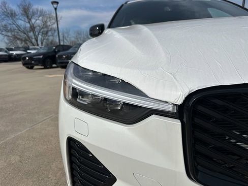 New 2026 Volvo XC60 B5 Plus w/ Protection Package Premier AWD/4WD image 10