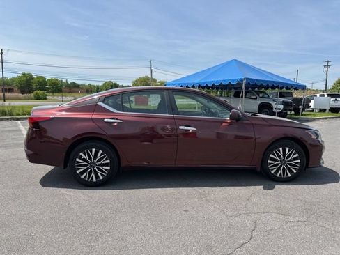 Certified 2023 Nissan Altima 2.5 SV AWD/4WD image 8