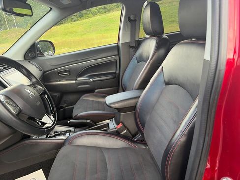 Used 2025 Mitsubishi Outlander Sport ES AWD/4WD image 16