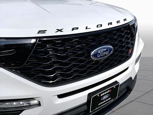 Used 2023 Ford Explorer ST w/ Equipment Group 401A AWD/4WD image 30