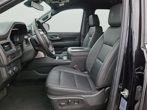 Used 2024 Chevrolet Suburban LT AWD/4WD image 44