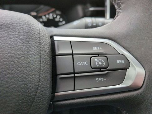Used 2024 Jeep Compass Latitude w/ Sun and Sound Group AWD/4WD image 14