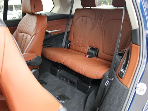 Used 2024 BMW X7 xDrive40i w/ Executive Package AWD/4WD image 30