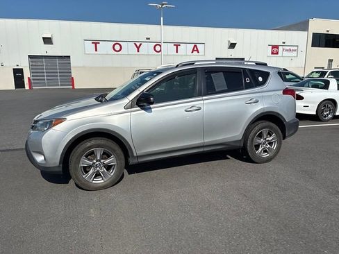 Used 2015 Toyota RAV4 LE AWD/4WD image 14