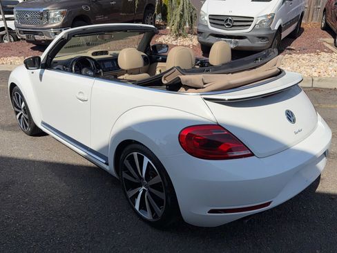 Used 2015 Volkswagen Beetle R-Line image 16