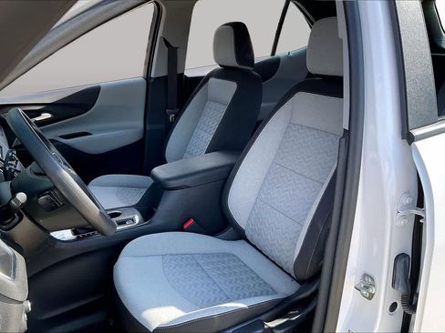 Certified 2024 Chevrolet Equinox LS w/ Driver Confidence II Package FWD image 9