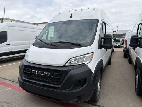 Used 2023 RAM ProMaster 2500 FWD image 1