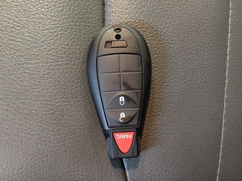 Used 2017 RAM 1500 Tradesman image 32