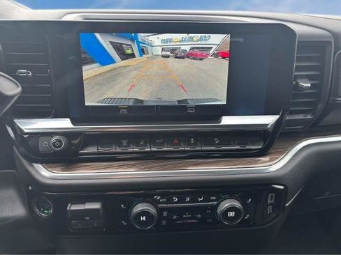 Used 2025 Chevrolet Silverado 2500 LT AWD/4WD image 30