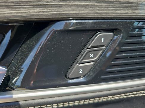 Used 2022 Jeep Wagoneer Series II RWD image 22