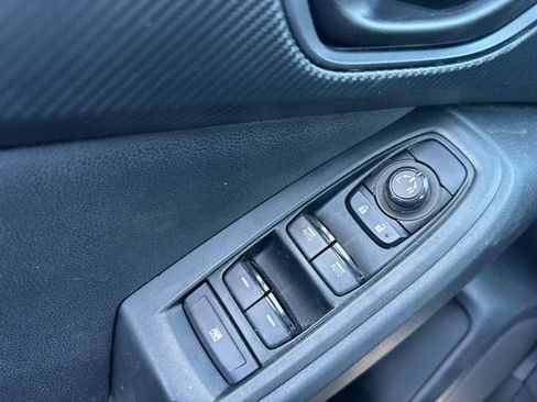 Used 2024 Subaru Crosstrek 2.0i Premium image 24