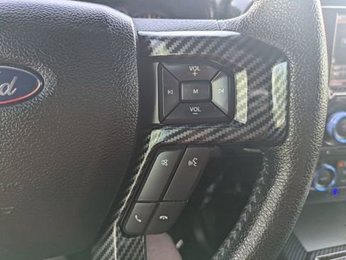 Used 2015 Ford F150 Lariat image 26