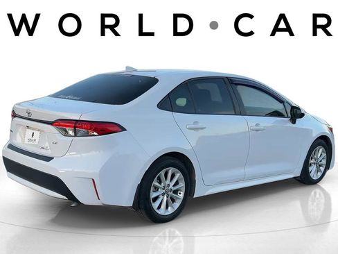 Used 2020 Toyota Corolla LE w/ LE Premium Package image 3