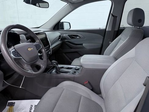 Used 2021 Chevrolet Traverse LT FWD image 18