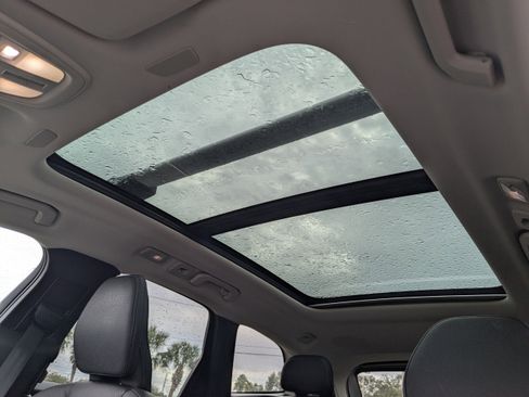 Used 2022 Volvo XC60 B5 Momentum w/ Climate Package image 22