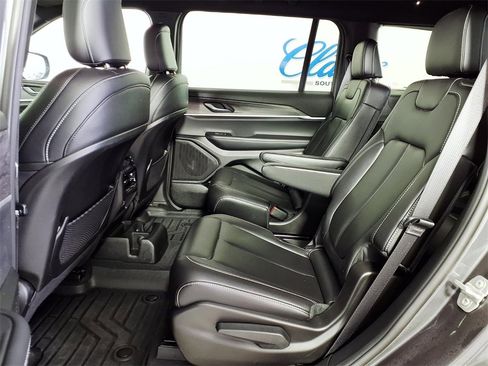 Used 2024 Jeep Grand Cherokee L Limited w/ Black Appearance Package image 8