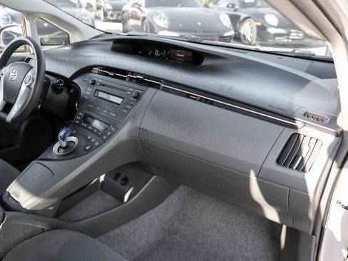 Used 2011 Toyota Prius Two image 10