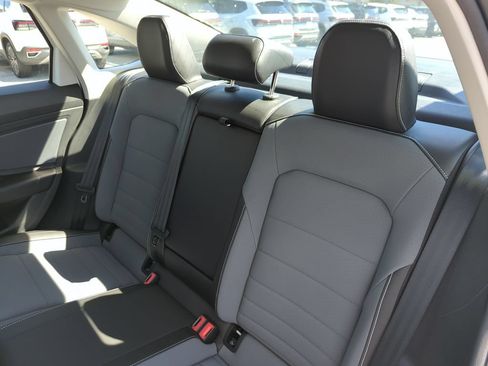 New 2026 Volkswagen Jetta SE FWD image 25
