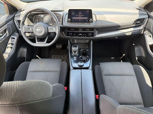 Used 2024 Nissan Rogue SV AWD/4WD image 16