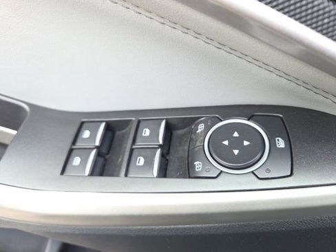 Used 2022 Ford Explorer XLT w/ Equipment Group 202A AWD/4WD image 28