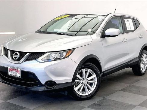 Used 2017 Nissan Rogue Sport S w/ S Appearance Package AWD/4WD image 12