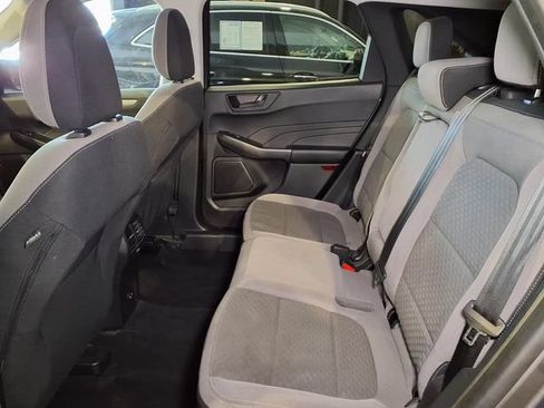 Used 2022 Ford Escape SE w/ SE Sport Appearance Package FWD image 21