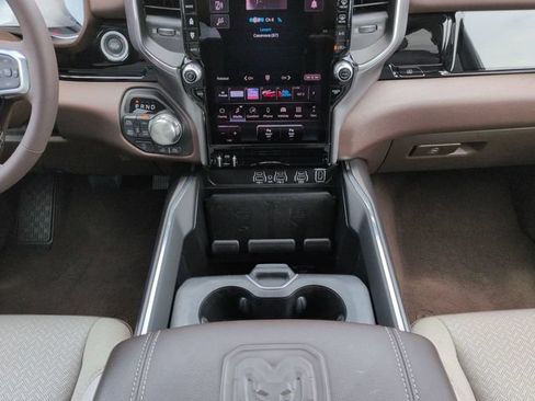 Used 2025 RAM 1500 Laramie AWD/4WD image 19