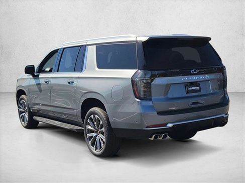 New 2026 Chevrolet Suburban High Country image 9