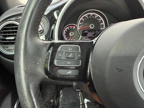 Used 2015 Volkswagen Beetle 1.8T FWD image 24