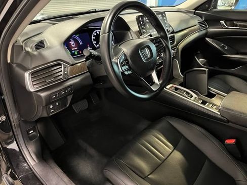 Used 2019 Honda Accord Touring image 19