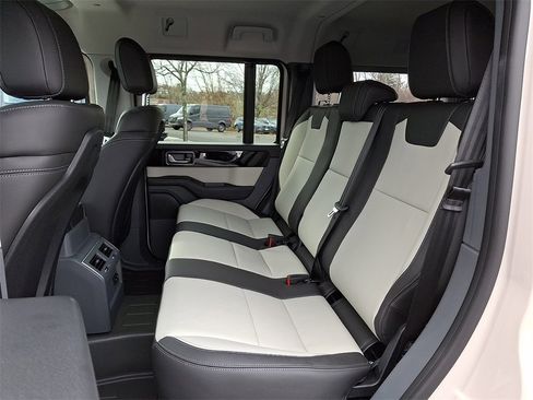 New 2025 INEOS Grenadier Fieldmaster Edition image 5