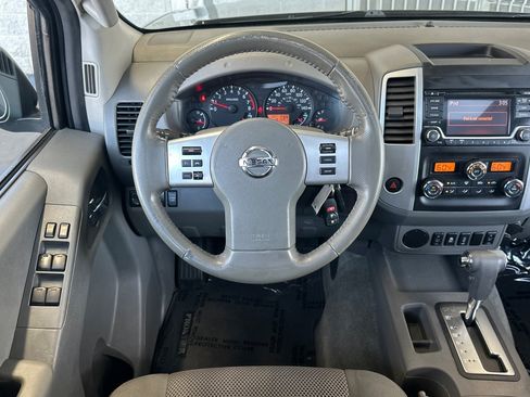 Used 2016 Nissan Frontier SV w/ SV Value Truck Package RWD image 13