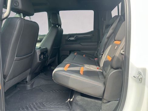 Used 2025 GMC Sierra 1500 AT4 w/ Technology Package image 13