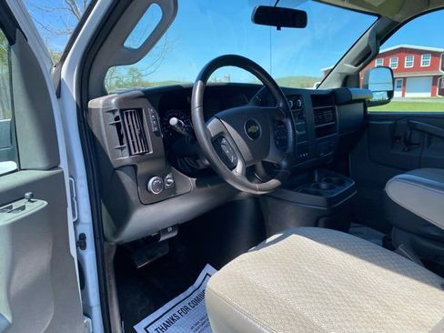 Used 2022 Chevrolet Express 2500 w/ Driver Convenience Package RWD image 9