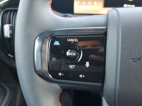 Certified 2025 Nissan Armada PRO-4X AWD/4WD image 16