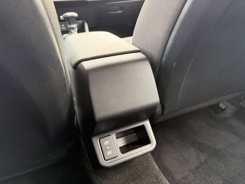 Used 2025 Kia K4 LXS image 24