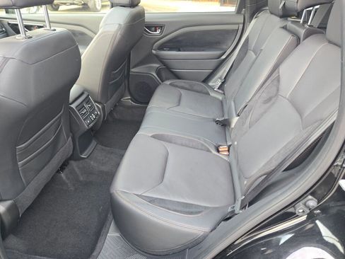 Used 2025 Subaru Forester Touring image 20