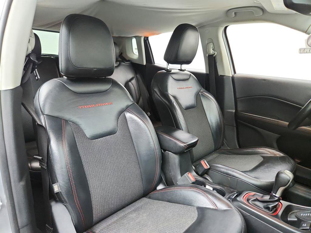 Used 2018 Jeep Compass Trailhawk AWD/4WD image 23