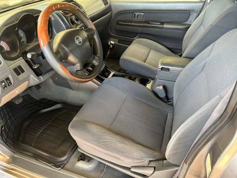 Used 2004 Nissan Frontier XE w/ (VTP) Value Truck Pkg RWD image 6