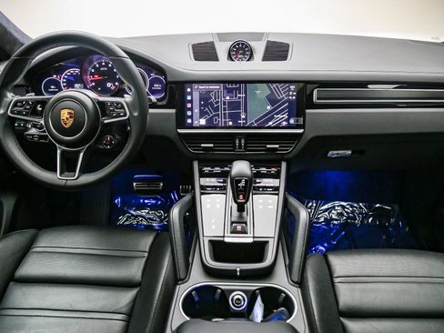 Certified 2023 Porsche Cayenne GTS AWD/4WD image 16