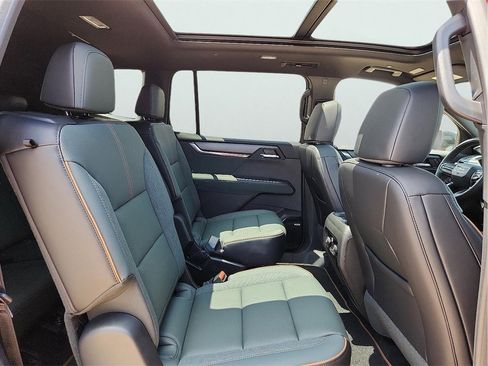 New 2025 GMC Acadia AT4 w/ Super Cruise Package image 15