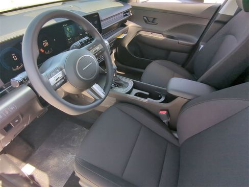 New 2026 Hyundai Kona SE image 17