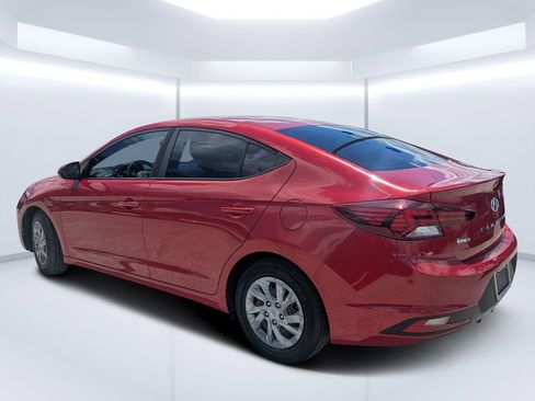 Used 2020 Hyundai Elantra SE w/ Cargo Package (C1) FWD image 5