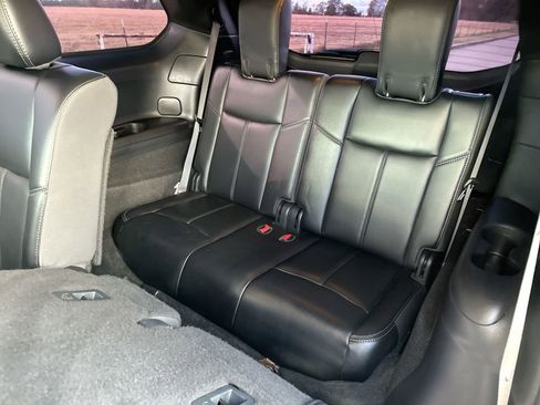 Used 2020 Nissan Pathfinder SL image 23