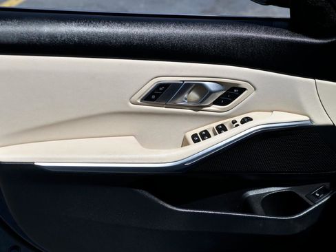 Used 2021 BMW 330i Sedan w/ Convenience Package image 9