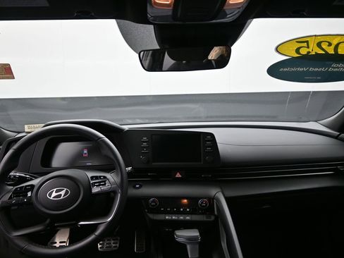 Certified 2025 Hyundai Elantra Sport image 26