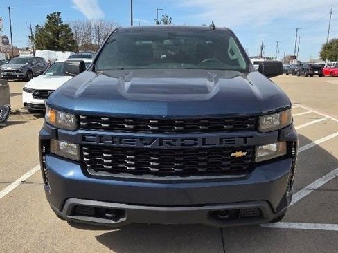 Used 2021 Chevrolet Silverado 1500 Custom image 4