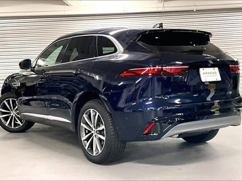 Certified 2025 Jaguar F-PACE R-Dynamic S image 10